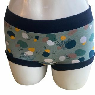 Spots, undies