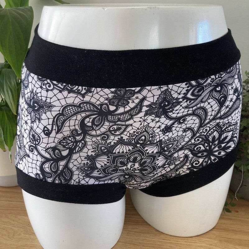 Black lace, Full Briefs